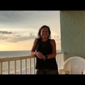 Meet your Posher, Myra